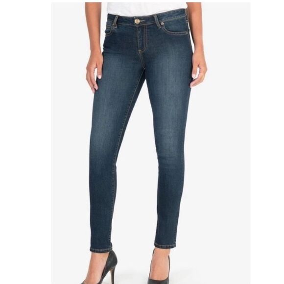 Kut From The Kloth Diana Kurvy Relaxed Fit Skinny meds Washed Denim Jean Size 10 - Picture 1 of 16
